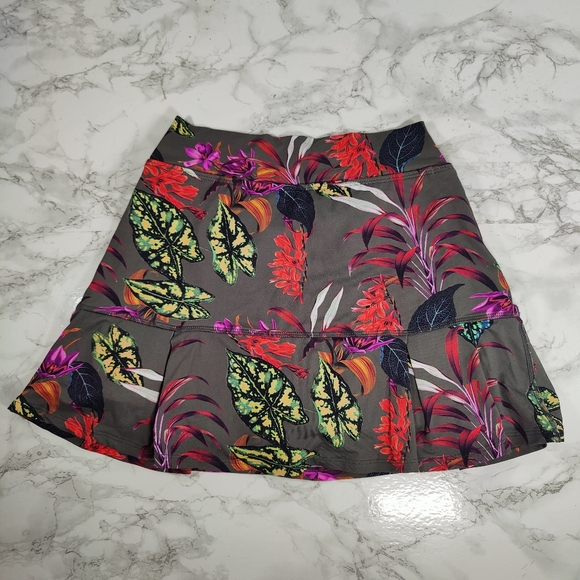 Donajo Floral Plant Themed Athletic Skort Size 1 Small - Picture 2 of 8